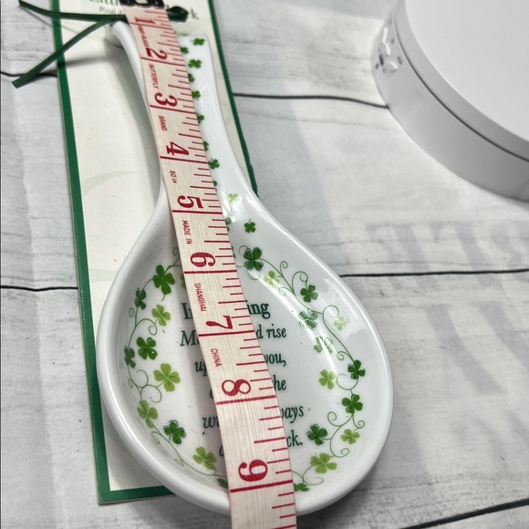 🍀 A Little Irish Luck Spoon Rest – Shamrock Clover Irish Saying – Kitchen Decor - Picture 6 of 7